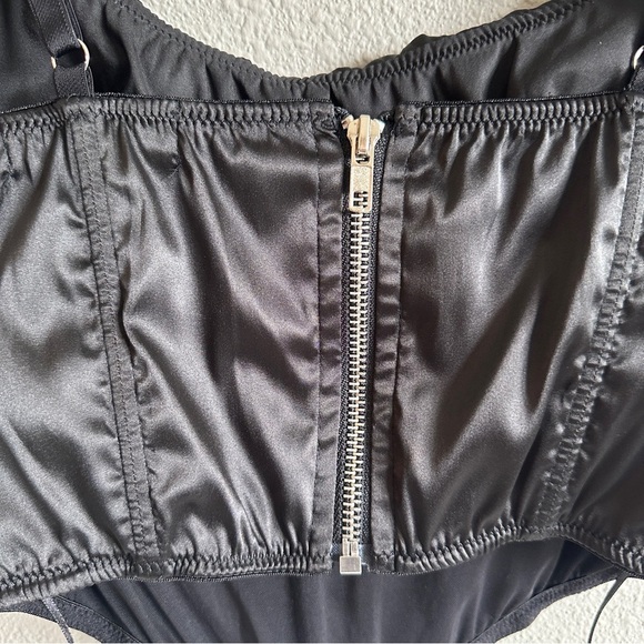NWT Urban Outfitters Black Corset Crop Top Medium - Picture 7 of 11